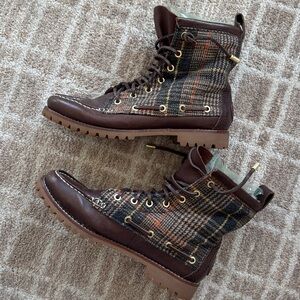 Tory Burch Amos plaid leather shearling plaid preppy duck topsider boots size 8